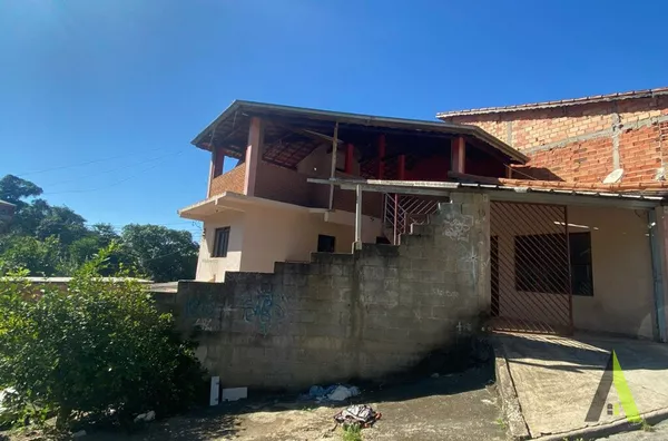  2 Casas com Espaço Gourmet em Mairinque!  