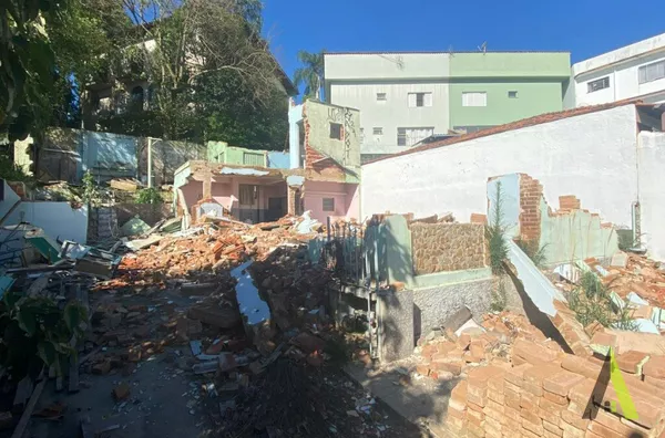 Terreno Plano em Bairro Tradicional em São Roque! 
