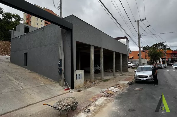 Ponto Comercial no Centro de  São Roque!