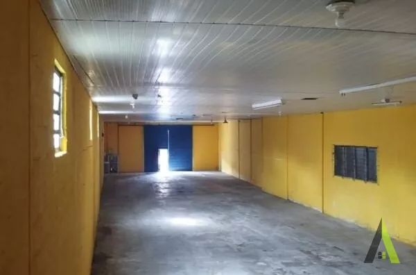 Ponto Comercial no Centro de São João Novo! 