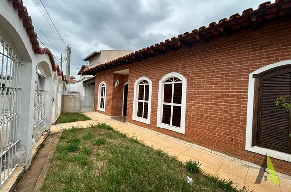 Casa Térrea em Bairro Nobre de São Roque!