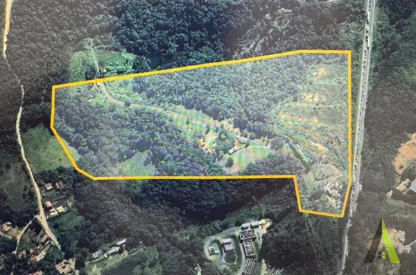 Área Exclusiva no Acesso de São Roque!