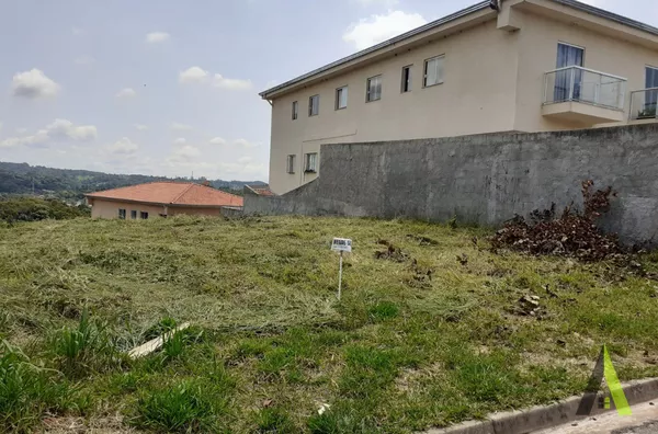  Terreno com Topografia Privilegiada em Mailasqui! 