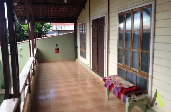 Casa Avarandada em Mailasqui!