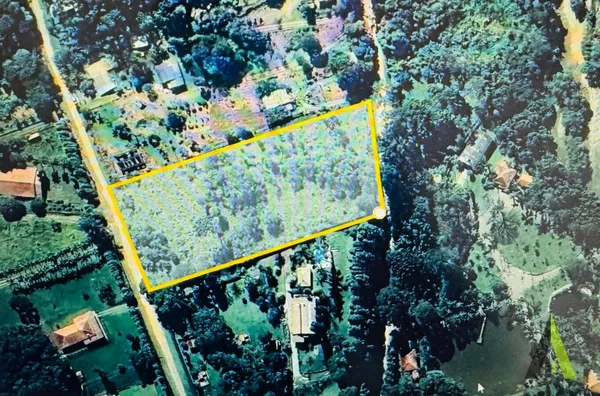 2 Terrenos Plano em São Roque!