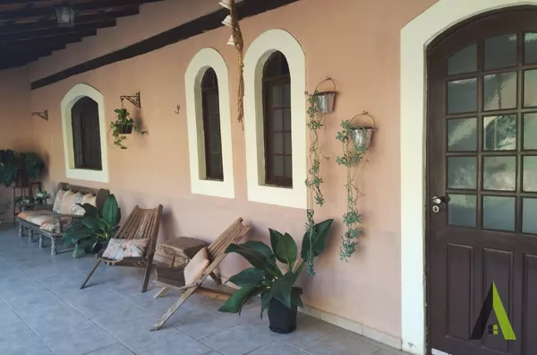 Chácara Rodeado de Muito Verde em São Roque!