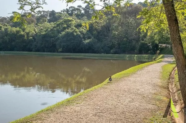 Terreno em Condomínio Fechado de São Roque!
