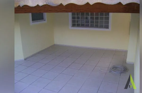 Casa Térrea em Condomínio Fechado  de São Roque!