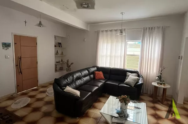 Sobrado com Área Gourmet Completa  em São Roque! 