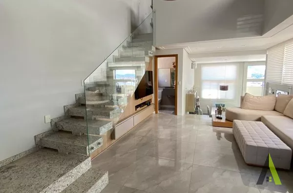 Sobrado em Condomínio Fechado com Acabamento de Primeira em São Roque!