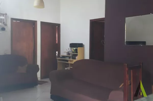 Casa em Condomínio Próximo ao Centro de São Roque! 