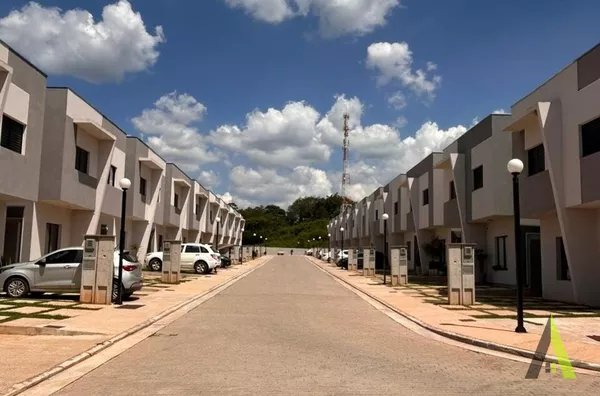 Sobrado Novo em Condomínio Fechado de São Roque! 