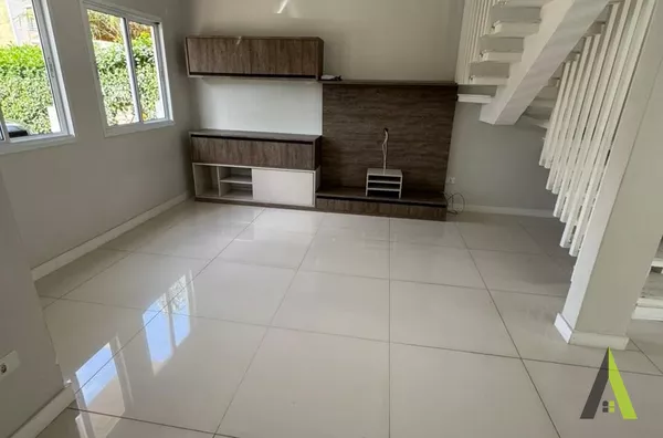 Casa em Condomínio Fechado de São Roque!