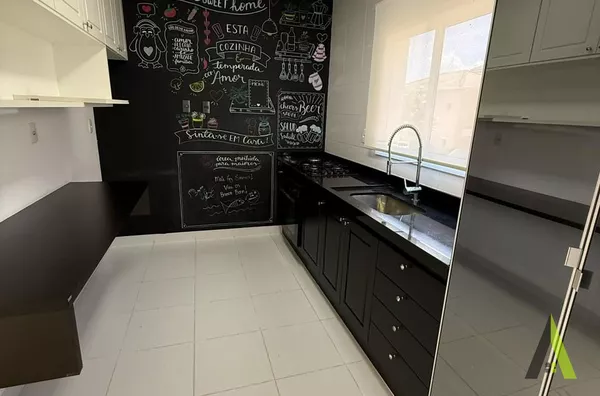 Casa em Condomínio Fechado em São Roque!