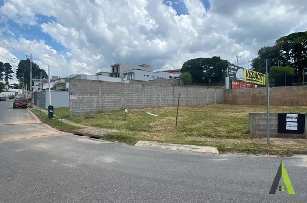 Terreno Plano em Bairro Tradicional em São Roque! 