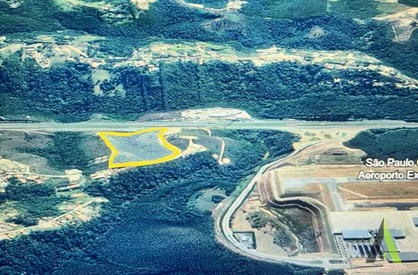 Oportunidade de Investimento Excepcional: Terreno Próximo ao Aeroporto e Outlet Catarina!