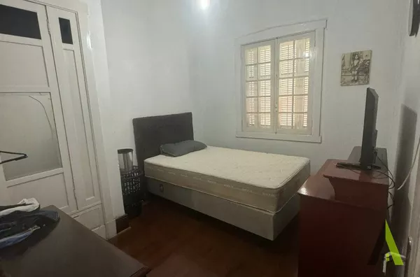 Casa Térrea com Design Colonial no Centro de  São Roque!