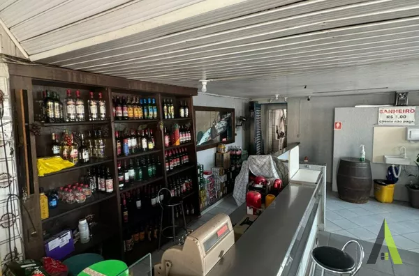 Salão Comercial de frente ao Recanto da Cascata em  São Roque!