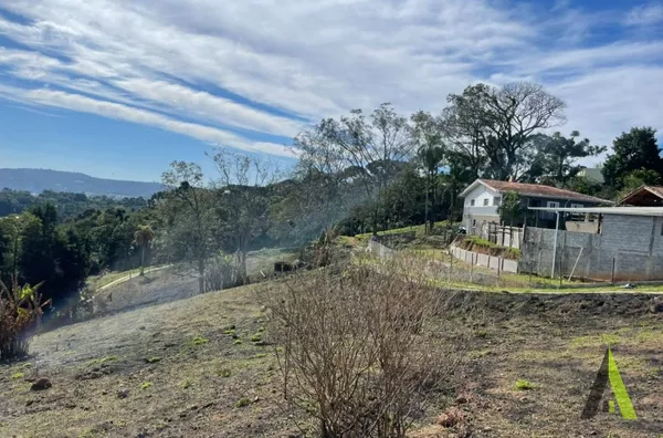  Terreno Roteiro do Vinho em Condomínio Fechado em São Roque!