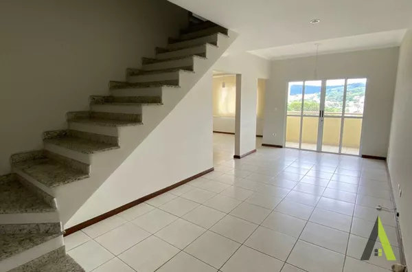 Apartamento Duplex no Centro de São Roque 