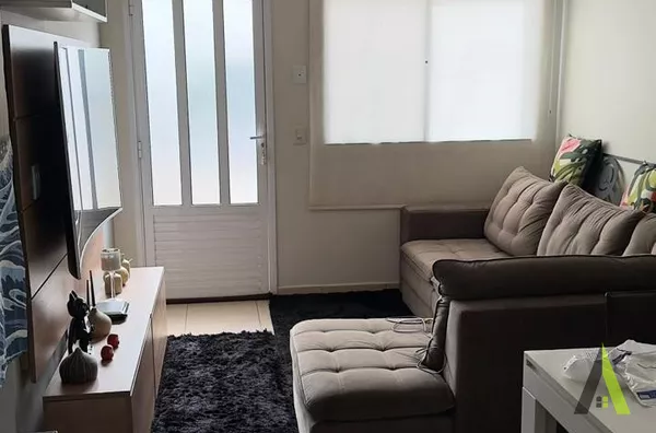 Casa Térrea em Condomínio em Mairinque! 