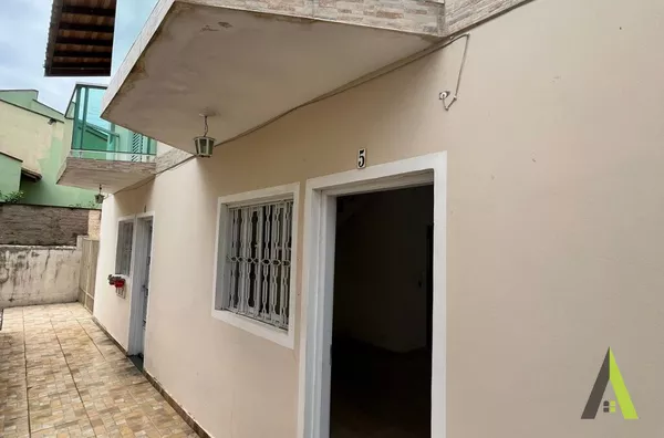 Sobrado Próximo em Condomínio Fechado de São Roque!