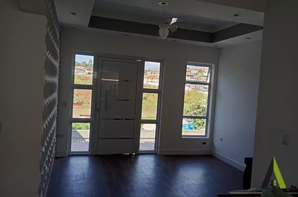  Sobrado em Bairro Tradicional de São Roque! 