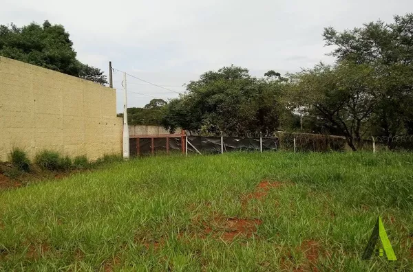 Terreno em Condomínio em Canguera! 