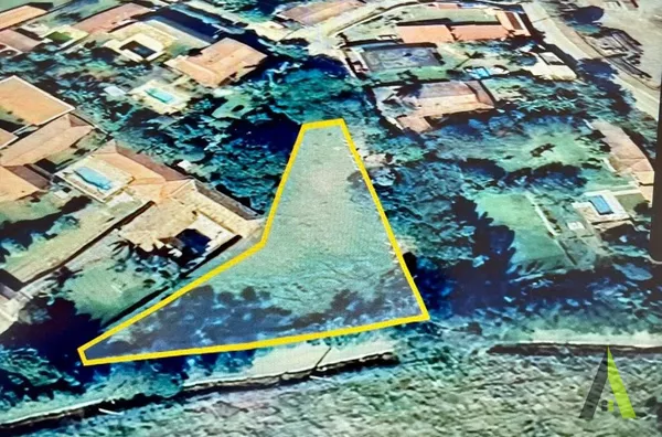  Terreno Plano em Condomínio Fechado em São Roque!