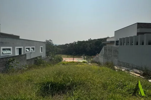  Terreno em Condomínio Fechado de Alto Padrão em São Roque!