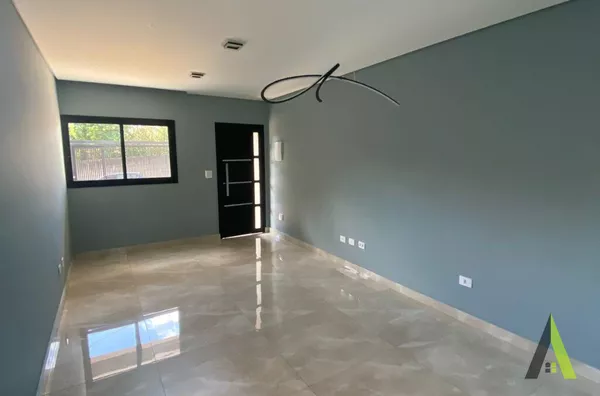 Sobrado em Bairro Tradicional em São Roque! 