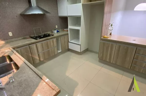 Casa Térrea em Bairro Nobre de São Roque!