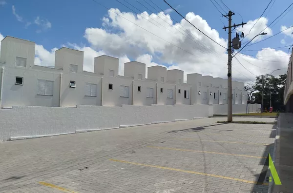 Sobrado em Condomínio Fechado em Mairinque! 