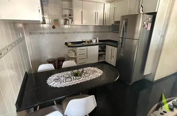 Sobrado em Bairro Tradicional de São Roque!