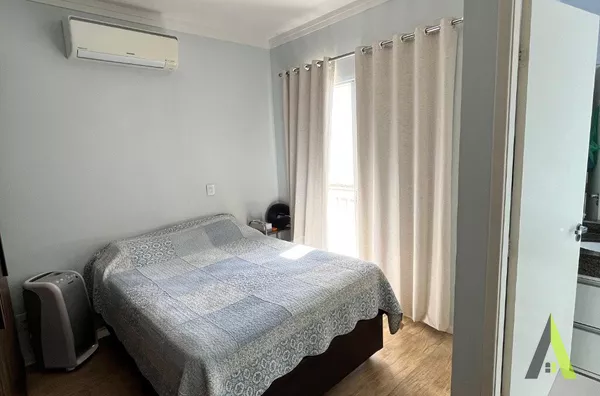 Casa em Condomínio Fechado, rica em Planejados toda mobiliada em São Roque!