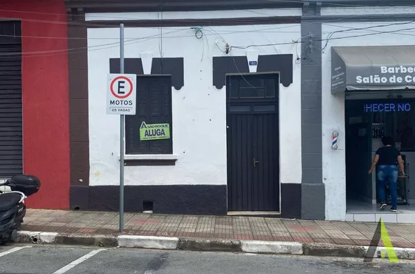 Ponto Comercial no Centro de São Roque! 