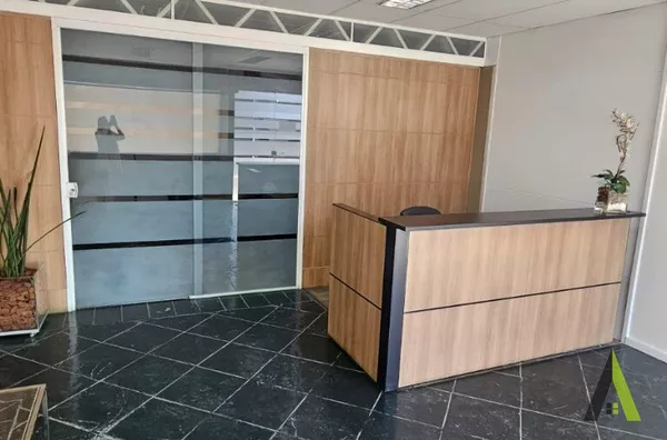 Comercial Mobiliado Centro da Cidade!