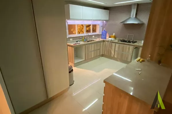 Casa Térrea em Bairro Nobre de São Roque!