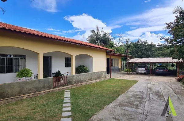 Chácara Próximo a Quintino de Lima em São Roque! 