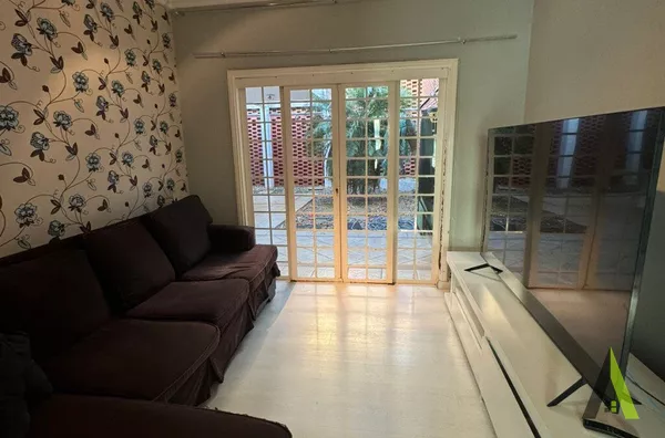 Sobrado para venda em bairro tradicional em São Roque!