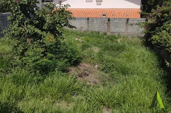 Terreno no Centro de São Roque!