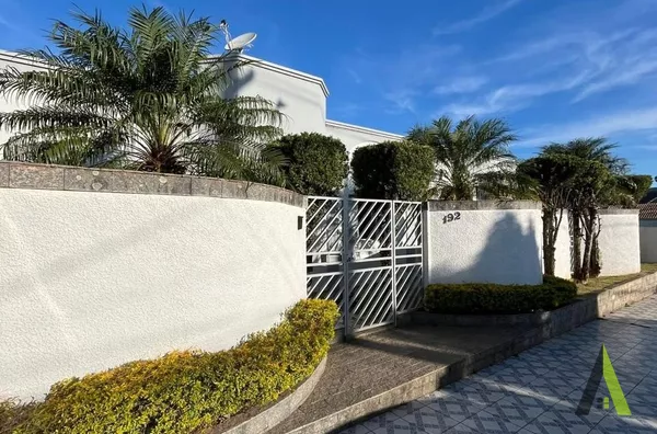 Casa Térrea em Bairro Nobre de São Roque!