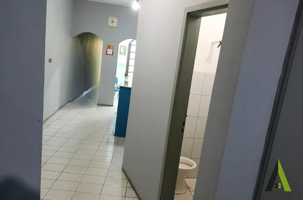 Sobrado Comercial no Centro de São Roque!