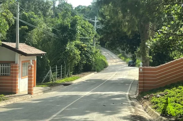 Terreno Plano em São Roque!