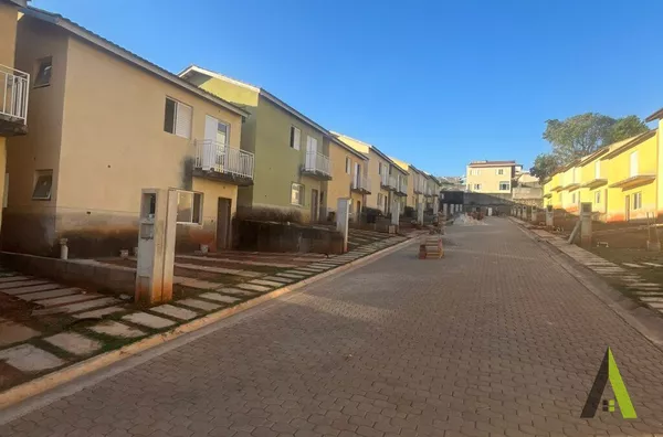  Sobrado em Condomínio Fechado em São Roque! 