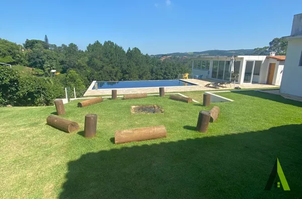 Chácara em Condomínio Porta do Sol em Mairinque! 