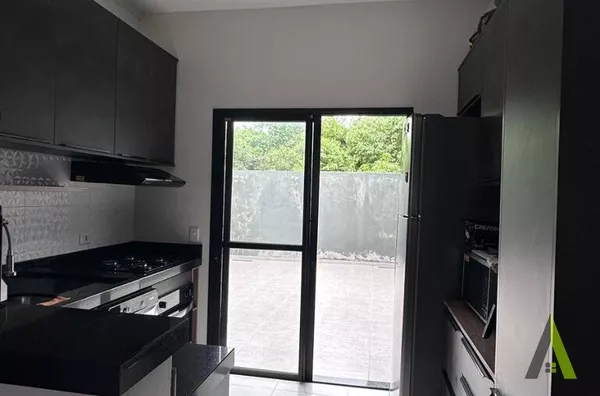 Sobrado em Condomínio Resort no Coração de São Roque!