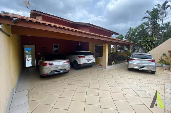 Sobrado em Bairro Tradicional São Roque!