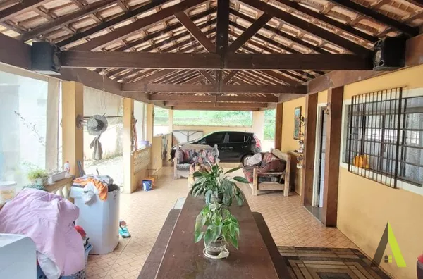 Chácara no Centro de Mairinque! 