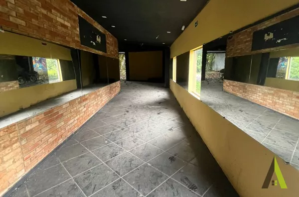 Excelente Imóvel Comercial em São Roque!